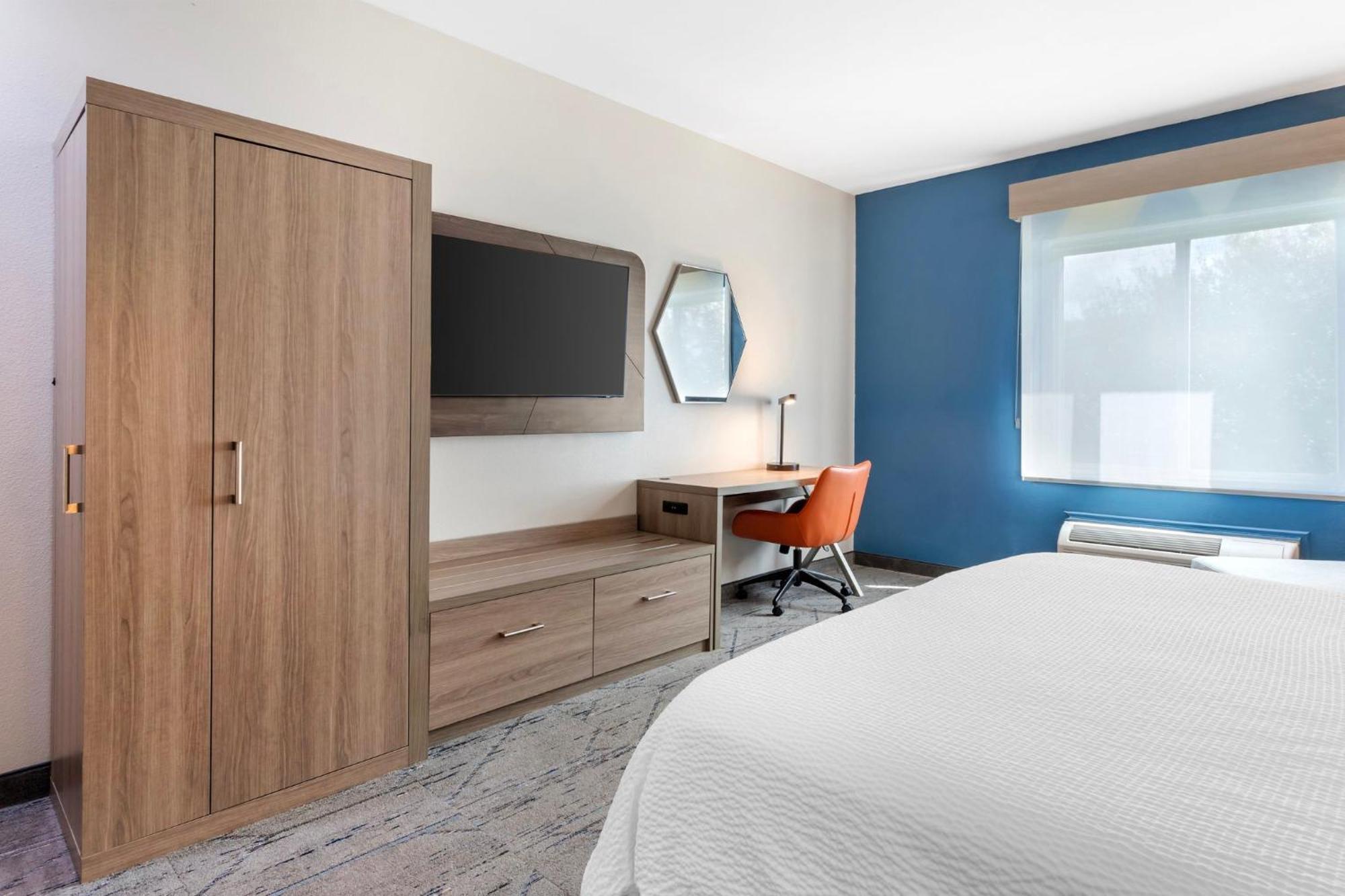 Holiday Express And By Ihg 3* Alice