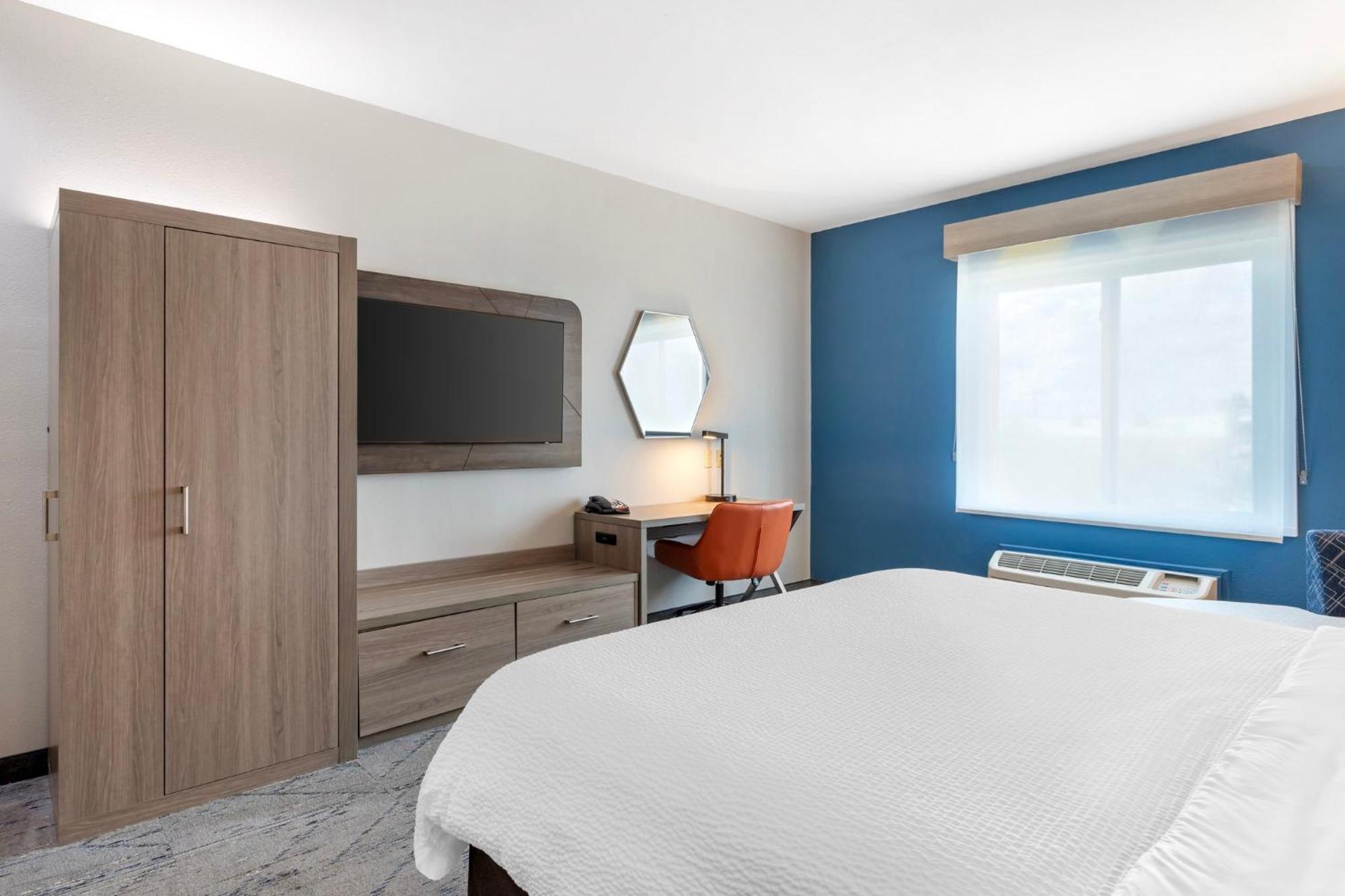 Hotel Express And By Ihg 3*