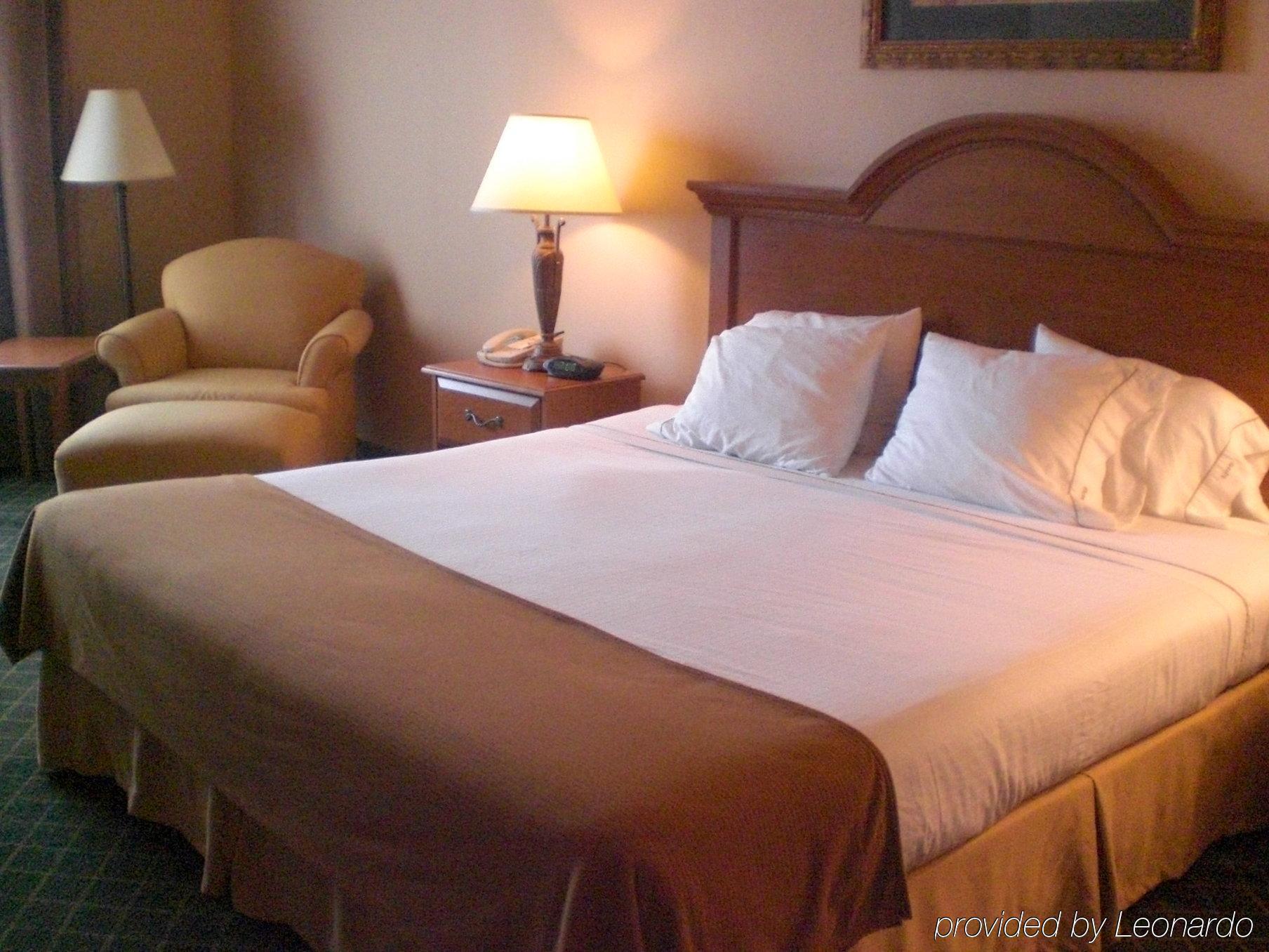 Express And By Ihg Hotel Alice