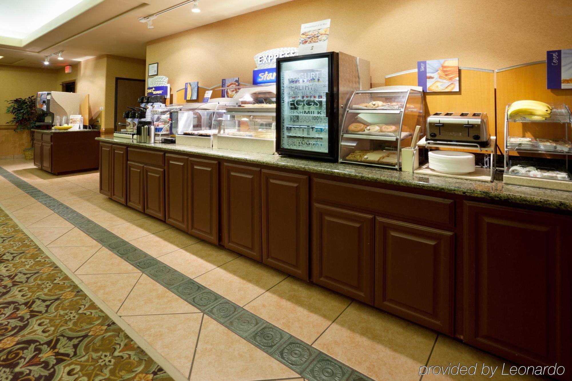 Express And By Ihg 3* Alice