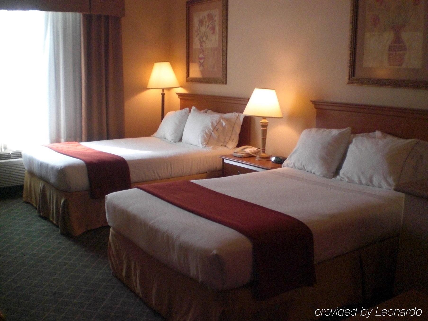 Express And By Ihg Hotel 3*