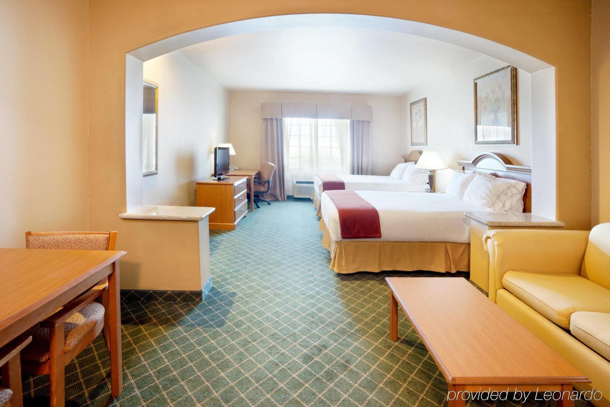 Express And By Ihg 3* Alice
